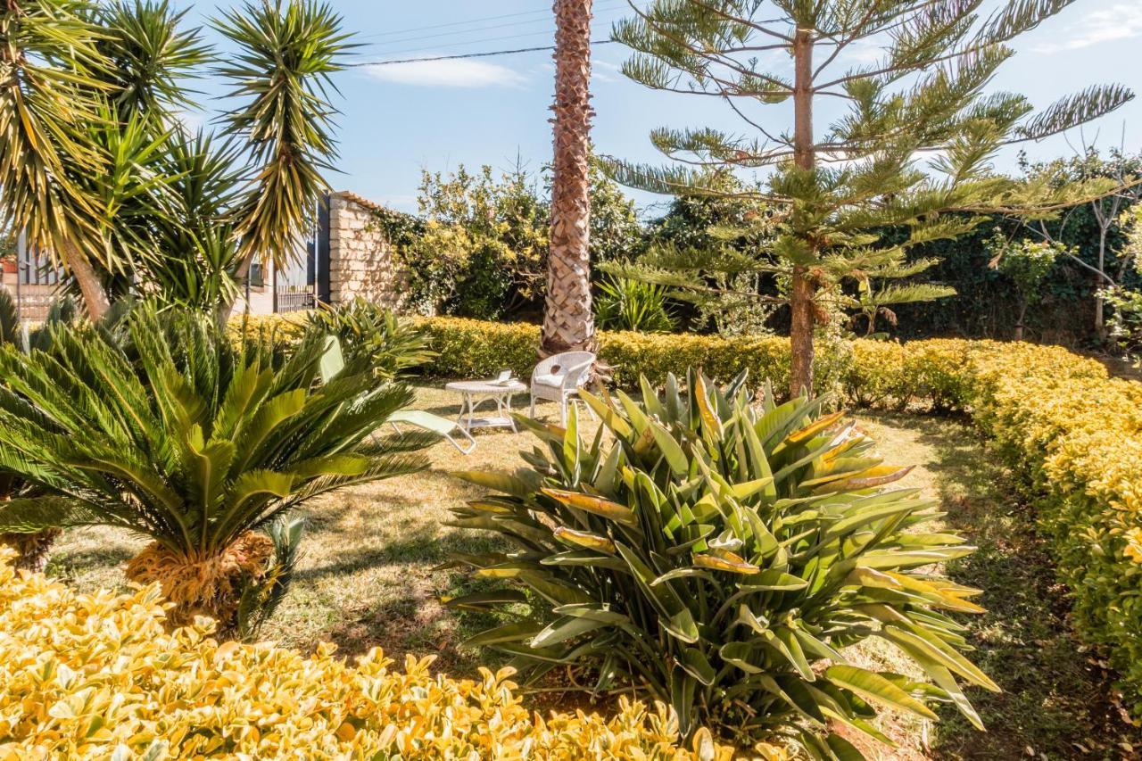 Villa Rosa Near The Sandy Beach, Parking & Wifi Ното Экстерьер фото